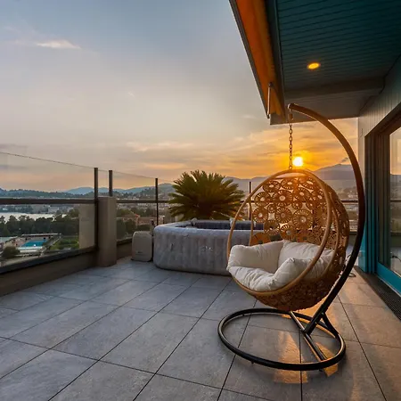 Sky Lounge Penthouse, Lux, 5 Stelle Apartment Lugano