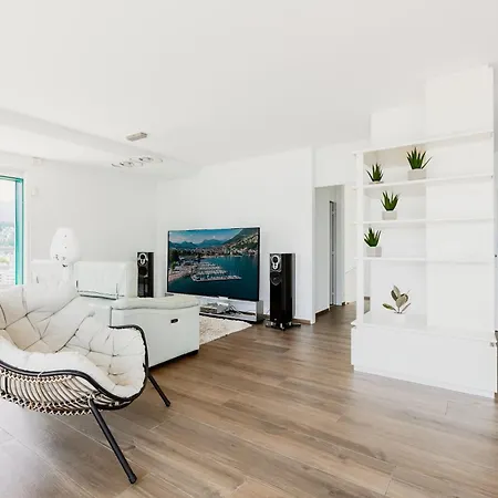 Sky Lounge Penthouse, Lux, 5 Stelle *